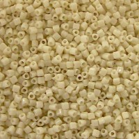 15/0 Dk Ivory Tri Beads