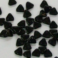 Triangle 2 Hole Jet Black