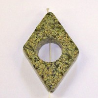 Centerpiece Lime Diamond Bead